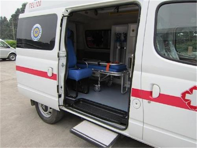 苍梧救护车出租服务案例7